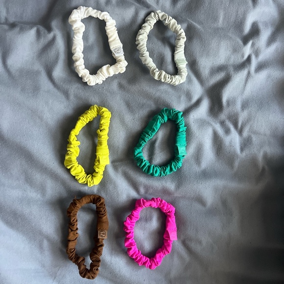 Lululemon Scrunchie Set - Picture 1 of 1